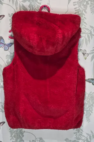 Chaleco reversible acolchado rojo con capucha