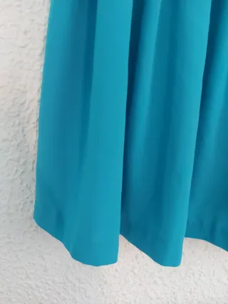 Vestido azul turquesa con cinturón