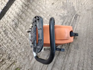 Motosierra Naranja y Negra.. Gasolina y eléctricas