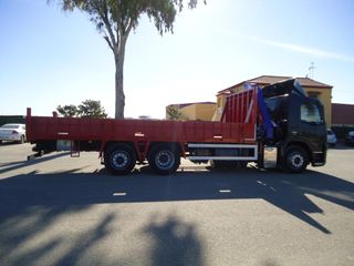 Volvo FM 330-CAMIONES GRUAS