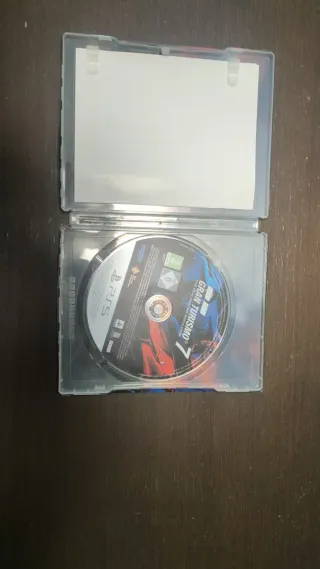 Pacchetto PS5 Gran Turismo 7 e Deliver Us At All Costs