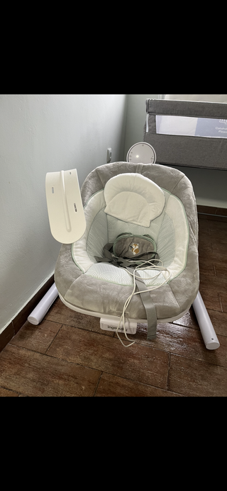Hamaca bebé eléctrica gris