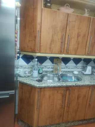 Muebles de cocina madera y crema