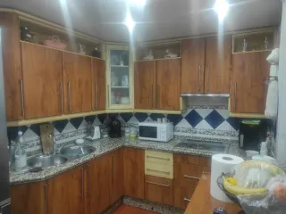 Muebles de cocina madera y crema