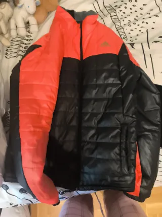 Cazadora Adidas Naranja y Negra