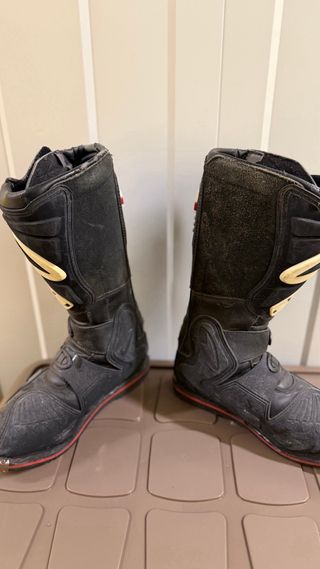 Botas Boxer Moto Negras y Rojas