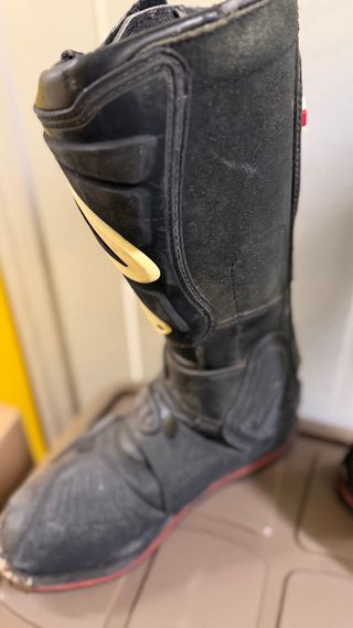 Botas Boxer Moto Negras y Rojas