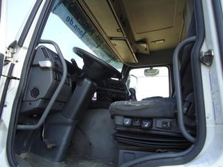 Volvo FM 300-CAMIONES GRUAS