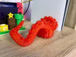 Soporte Mando PS5 Pulpo Rojo