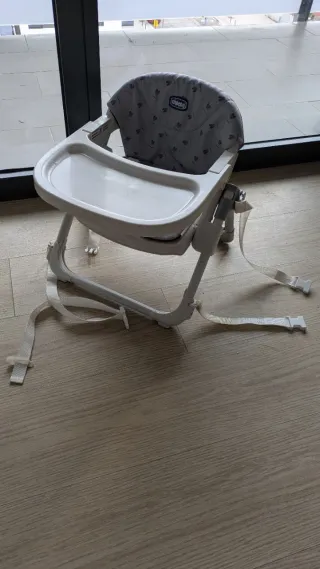 Silla de bebé Chicco gris