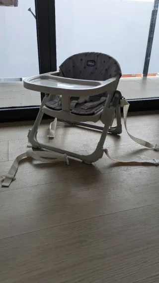 Silla de bebé Chicco gris