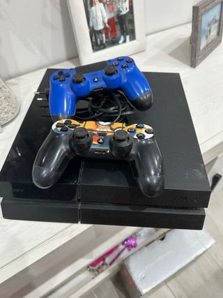 Consola PS4 (PlayStation 4) Negra + 2 Mandos