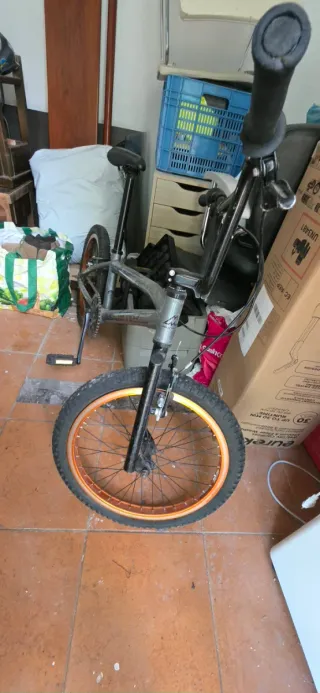 2 Bicicletas una azul y una gris venta por unidad