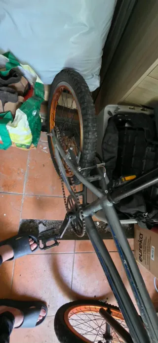 2 Bicicletas una azul y una gris venta por unidad