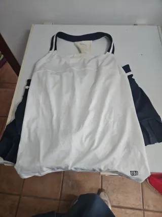 Falda deportiva Wilson azul y blanca