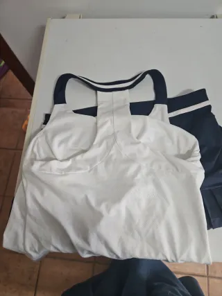 Falda deportiva Wilson azul y blanca