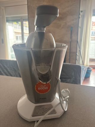 Exprimidor Ufesa 600W