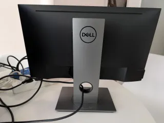 Monitor Dell P2418D Negro+ Barra Sonido Dell AE515