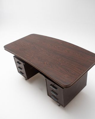 Escritorio estilo Bauhaus Madera y Metal