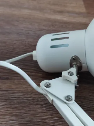 Lámpara de escritorio IKEA blanca