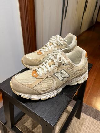 New Balance 2002R Beige/Marrón