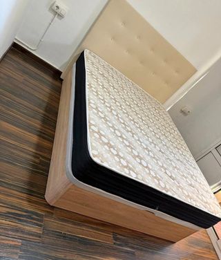 Canapé y Colchón Nuevos - 50% Desc.