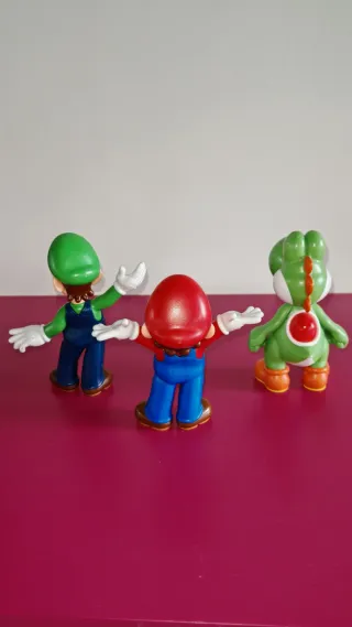 Set 3 Action Figure Mario Yoshi Luigi