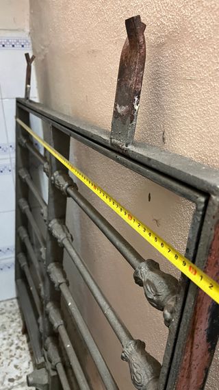 Reja de ventana de hierro forjado 70x90cm