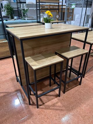 Mesa auxiliar con 2 TABURETES