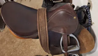 Magnifica silla de montar de cuero argentino
