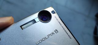 CÁMARA DIGITAL COMPACTA "NIKON COOLPIX S9"