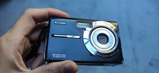 CÁMARA COMPACTA "KODAK M753"