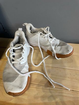 Zapatillas Adidas Blancas y Negras