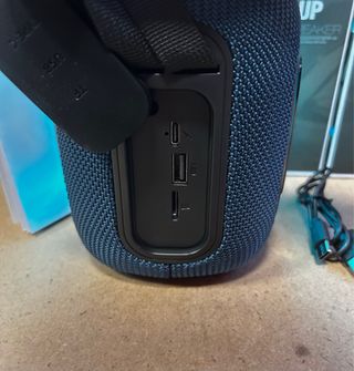 Altavoz Bluetooth Portátil  RGB Brodu