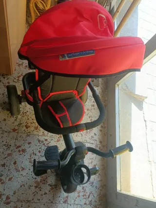 Triciclo infantil rojo