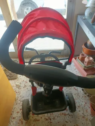 Triciclo infantil rojo