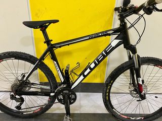 Bicicleta de Montaña Cube Analog Negra