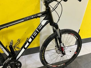 Bicicleta de Montaña Cube Analog Negra