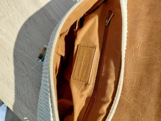 Bolso de verano tejido y piel