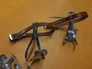 Pedales Clásicos Aluminio con Cintas