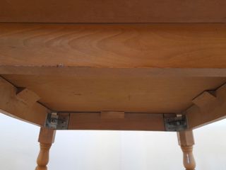 Mesa camilla redonda de madera