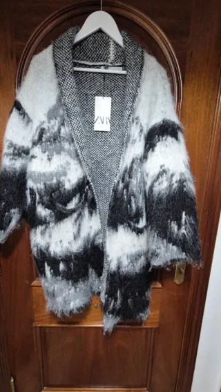 Abrigo Zara Talla S/XS con etiqueta