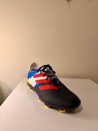 Botas de fútbol Adidas Edición Lego
