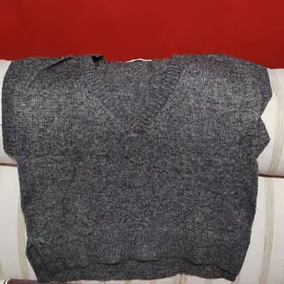 Chaleco de lana gris
