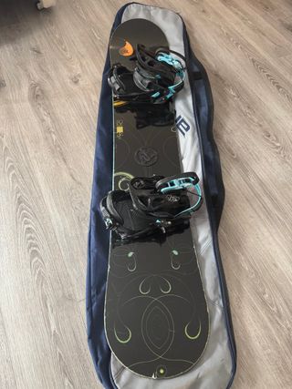 Snowboard Rome Vinyl 1,49m + Fijaciones K2