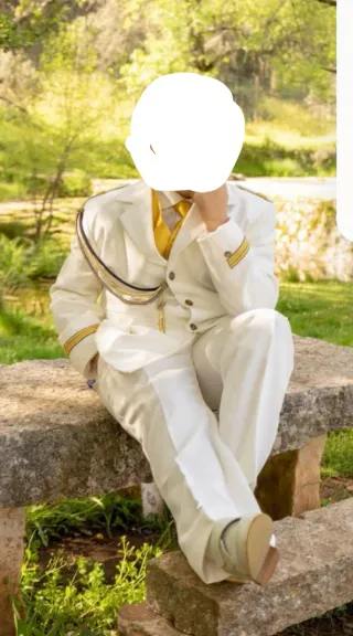 Traje de Comunión Blanco y Dorado