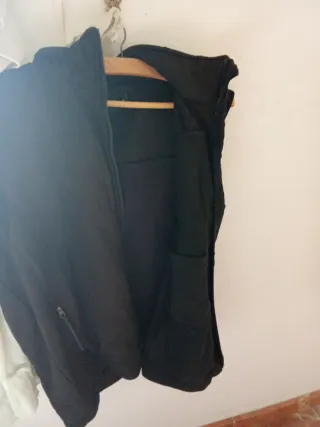 Chaleco negro afelpado