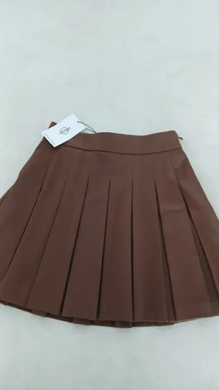 Falda plisada marrón talla XS