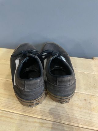 Zapatillas Vans Negras y Marrones