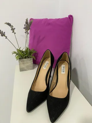 Tacones negros Fórmula Joven